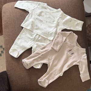 Adorable Pinguin Cream and Tan Baby Footie Sets